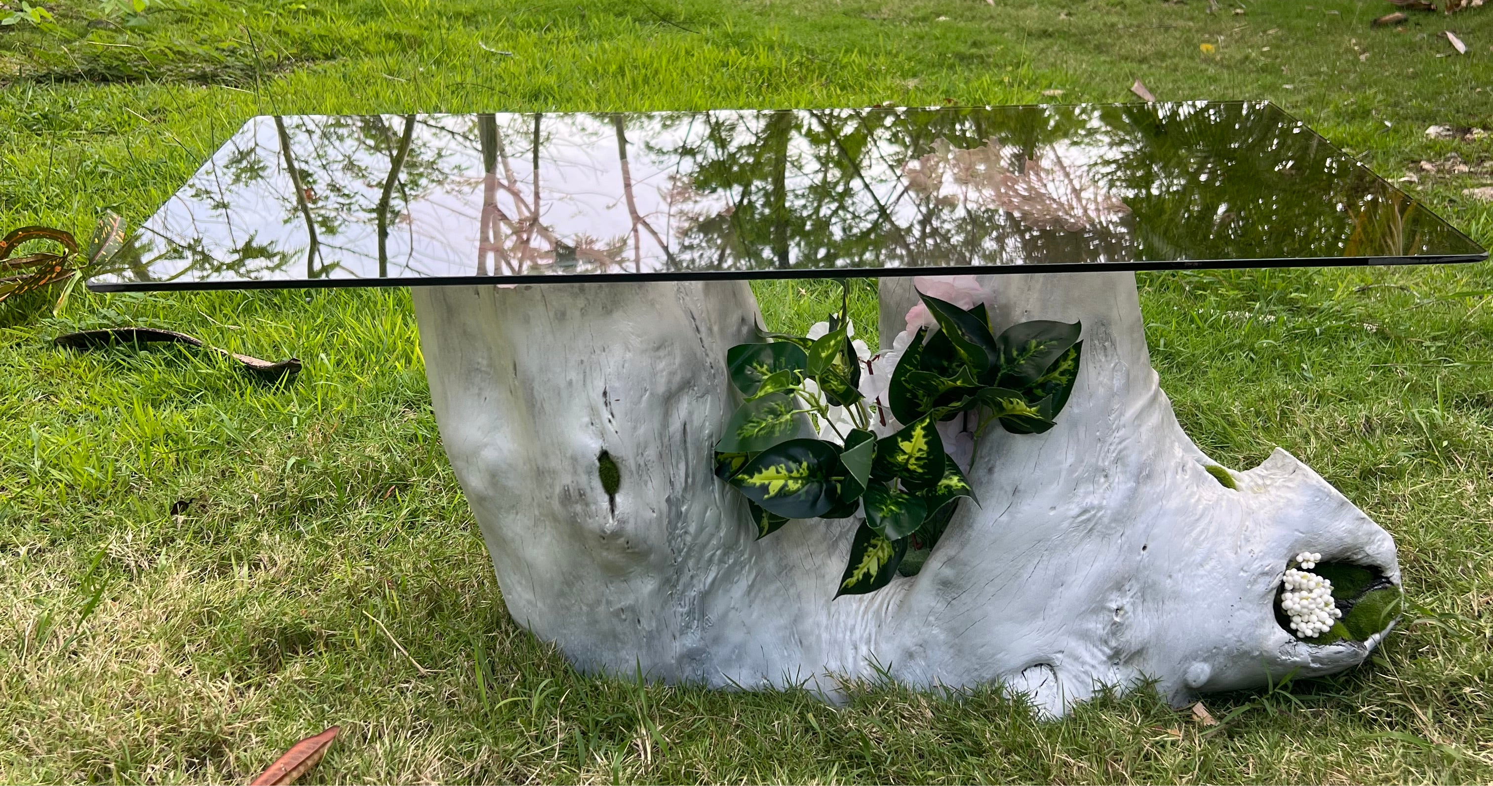 Handmade Casuarina Wood Coffee Table with Vase Feature